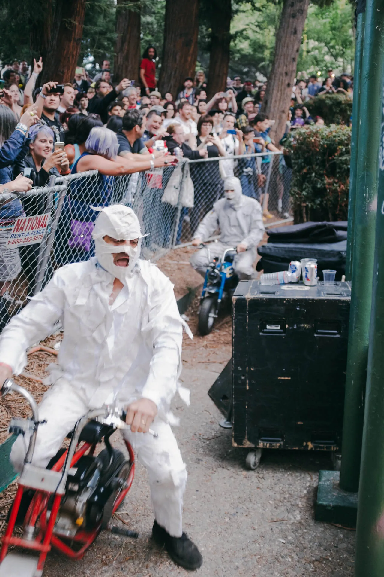 The Mummies at Burger Boogaloo