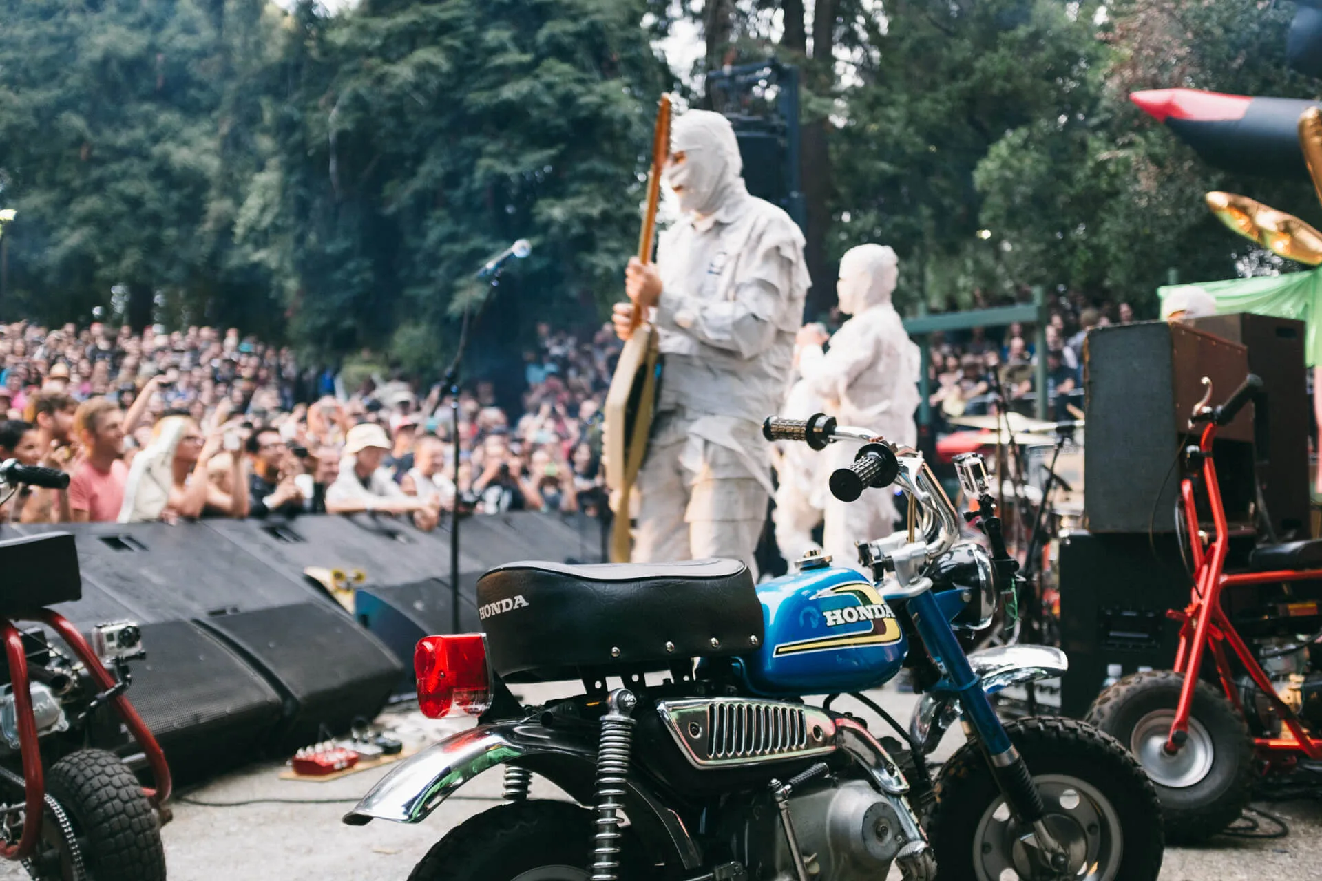 The Mummies at Burger Boogaloo