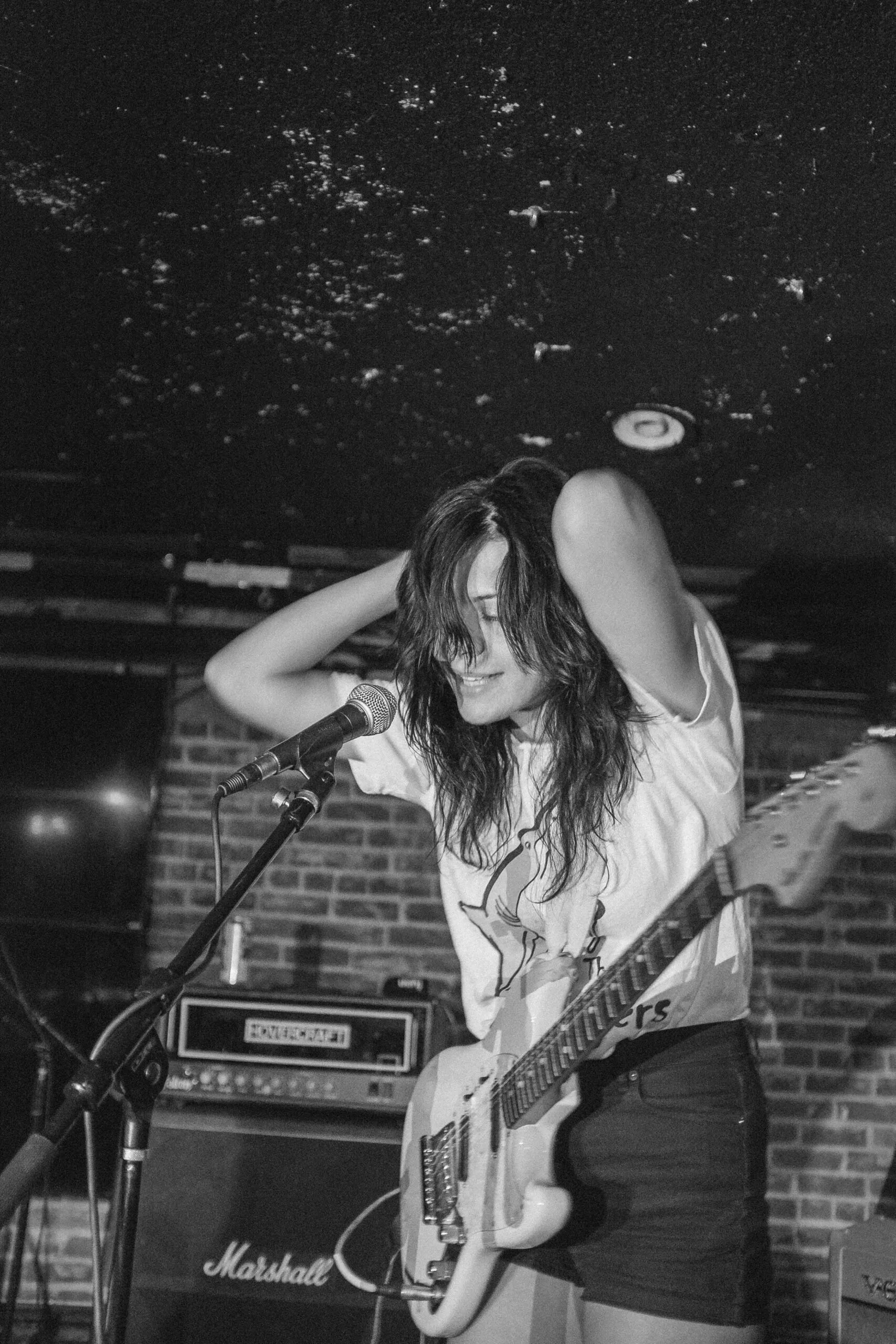 The Coathangers at Los Globos