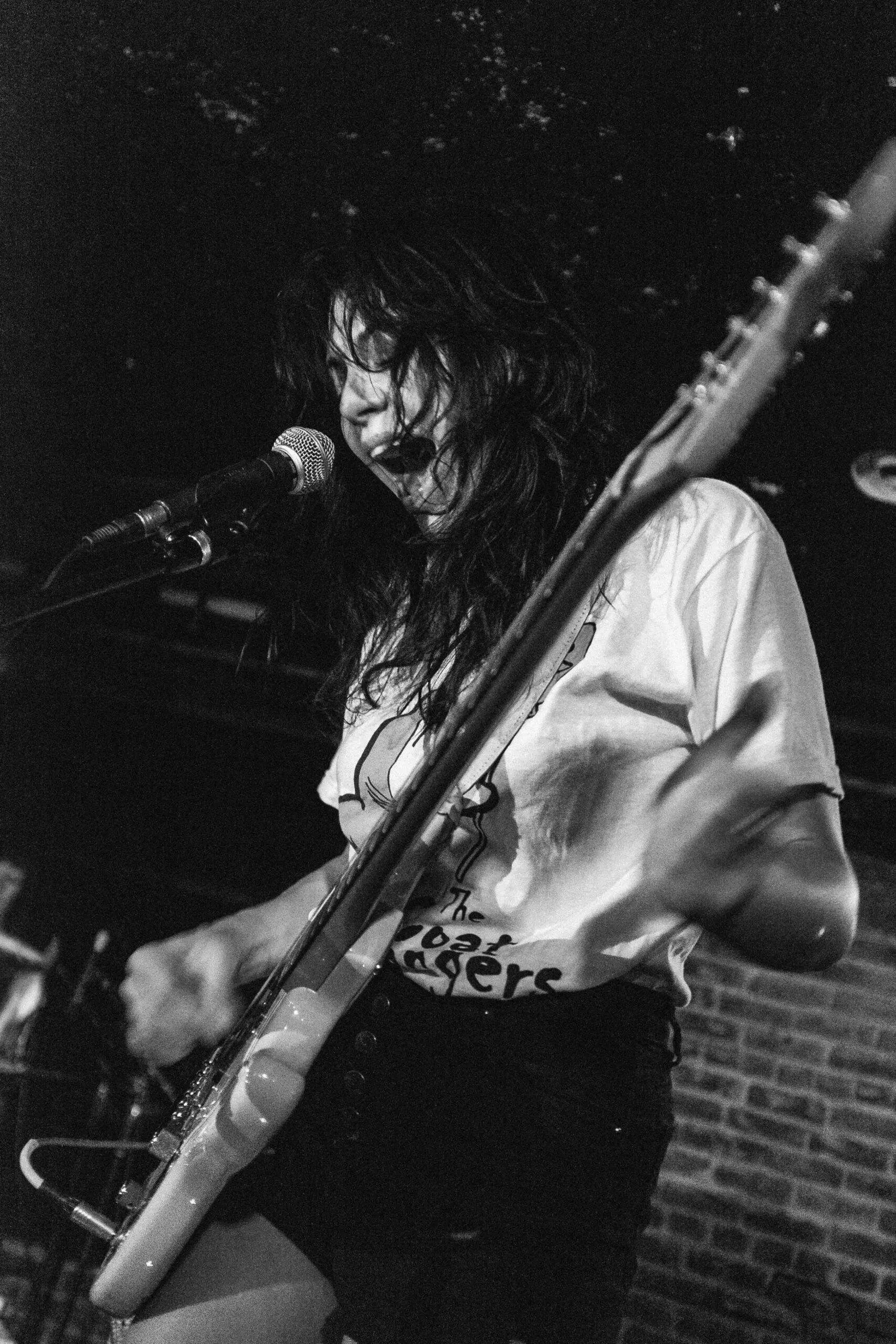 The Coathangers at Los Globos