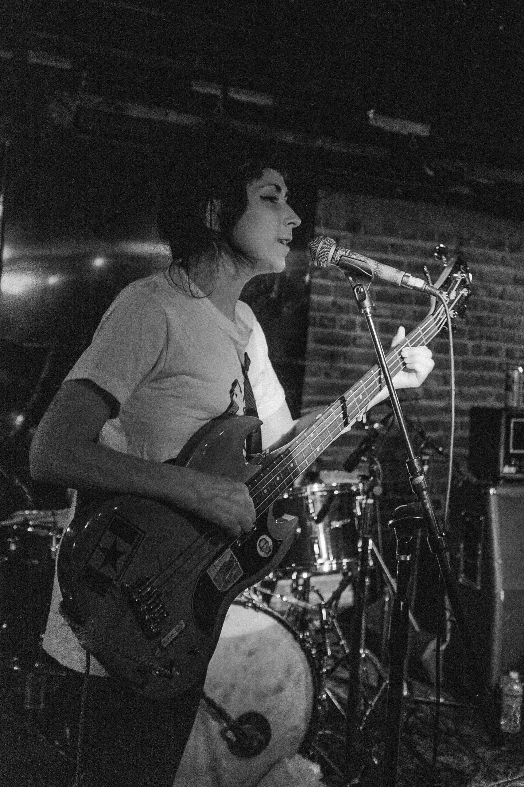 The Coathangers at Los Globos