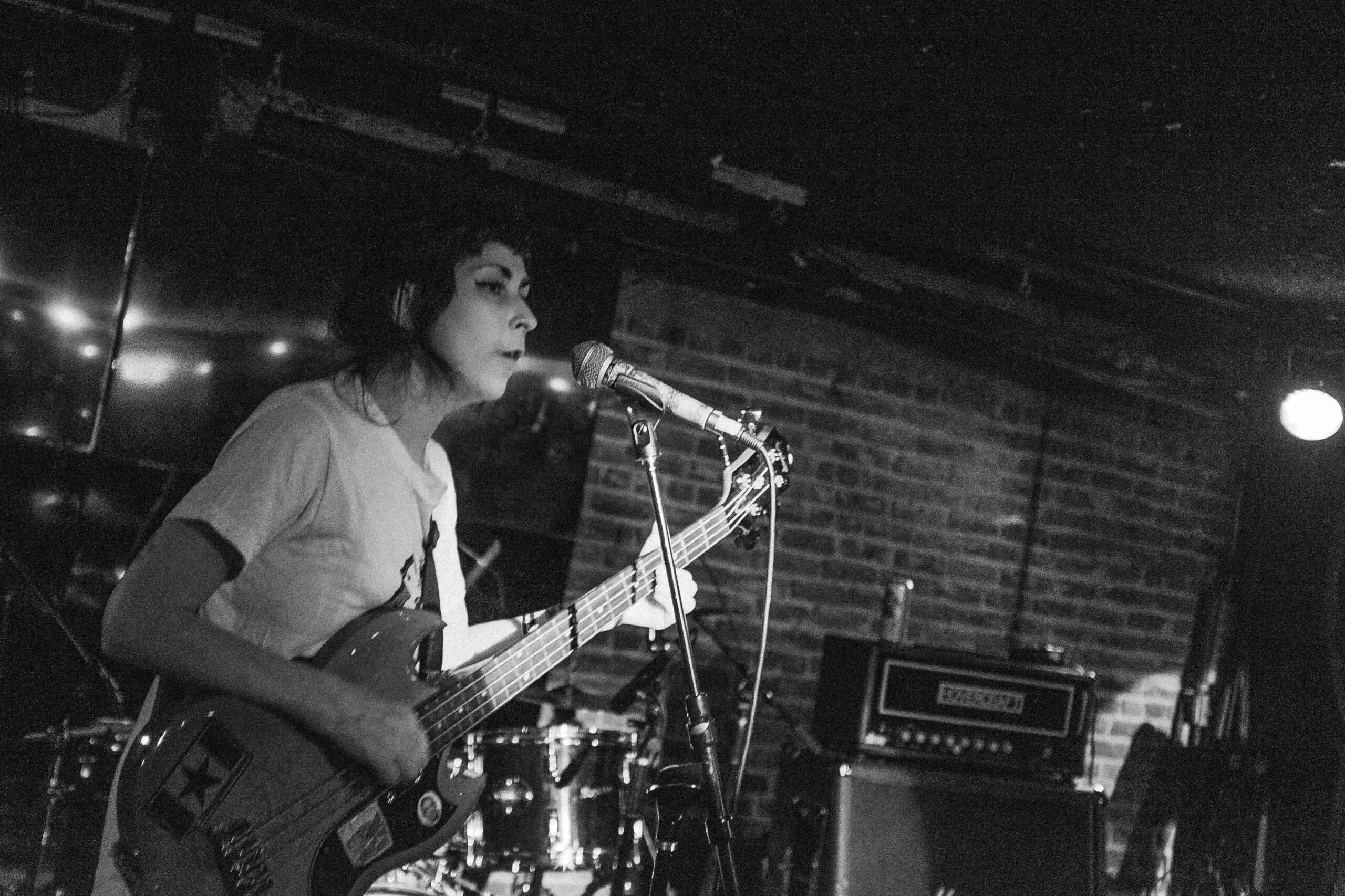 The Coathangers at Los Globos