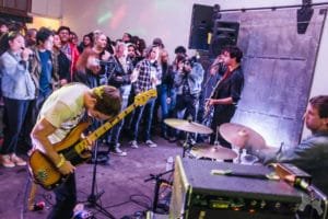 Flat Worms at Non Plus Ultra